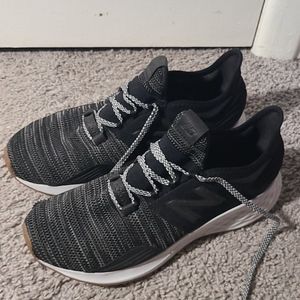 New Balance Roav Fresh Foam- 9.5